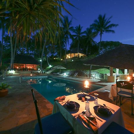Kinasi Lodge Utende Ngoại thất bức ảnh
