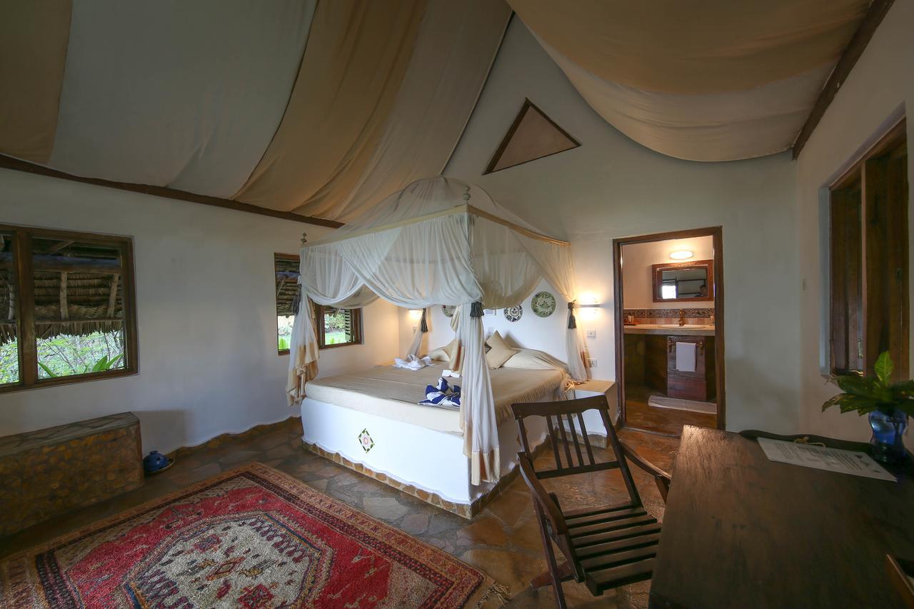 Kinasi Lodge Utende Ngoại thất bức ảnh