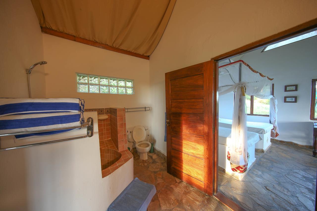Kinasi Lodge Utende Ngoại thất bức ảnh