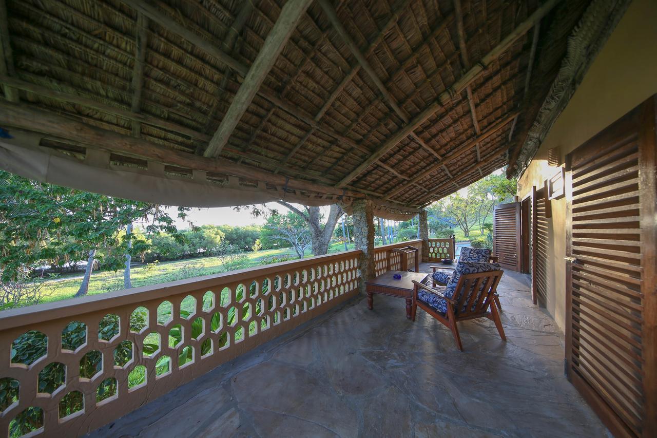 Kinasi Lodge Utende Ngoại thất bức ảnh