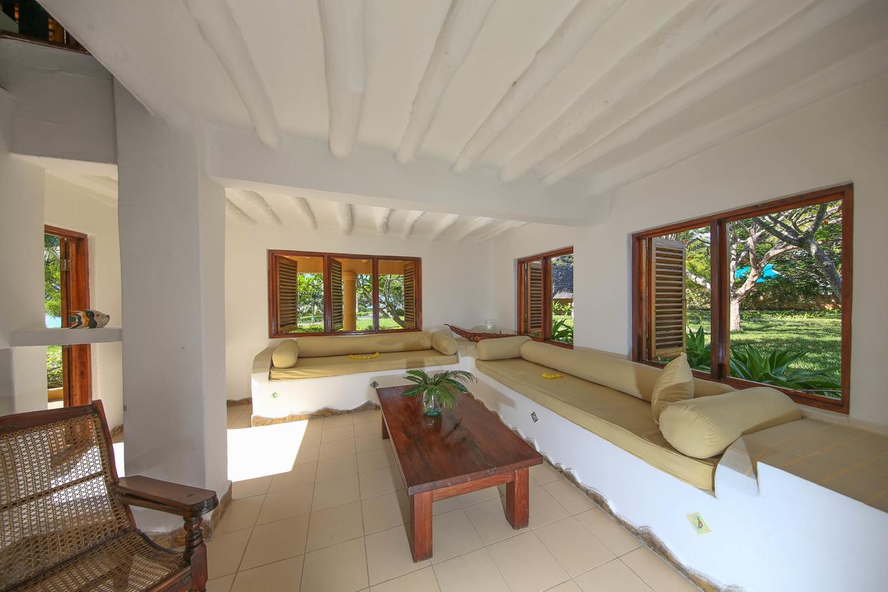 Kinasi Lodge Utende Ngoại thất bức ảnh