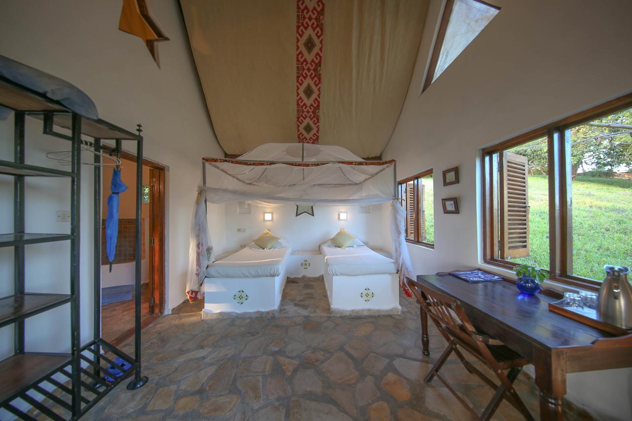 Kinasi Lodge Utende Ngoại thất bức ảnh