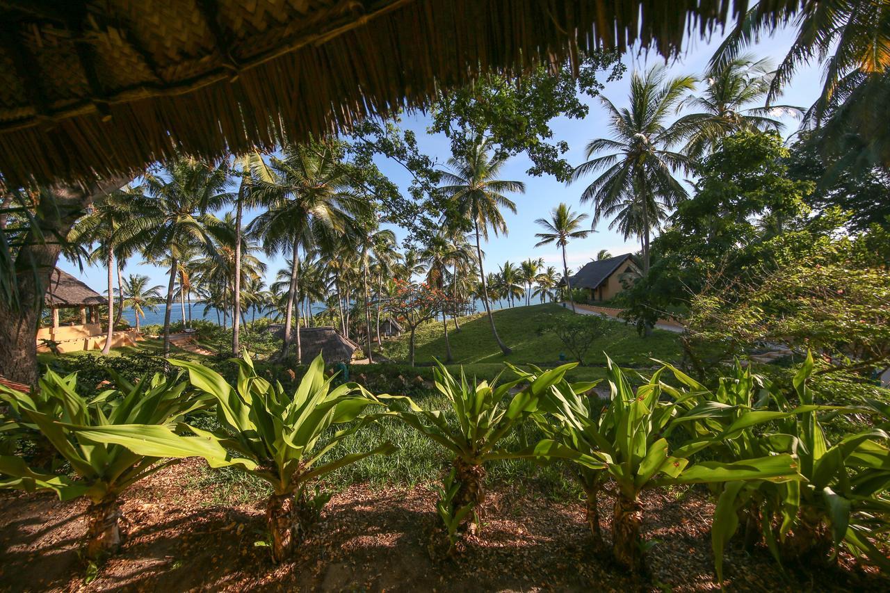 Kinasi Lodge Utende Ngoại thất bức ảnh