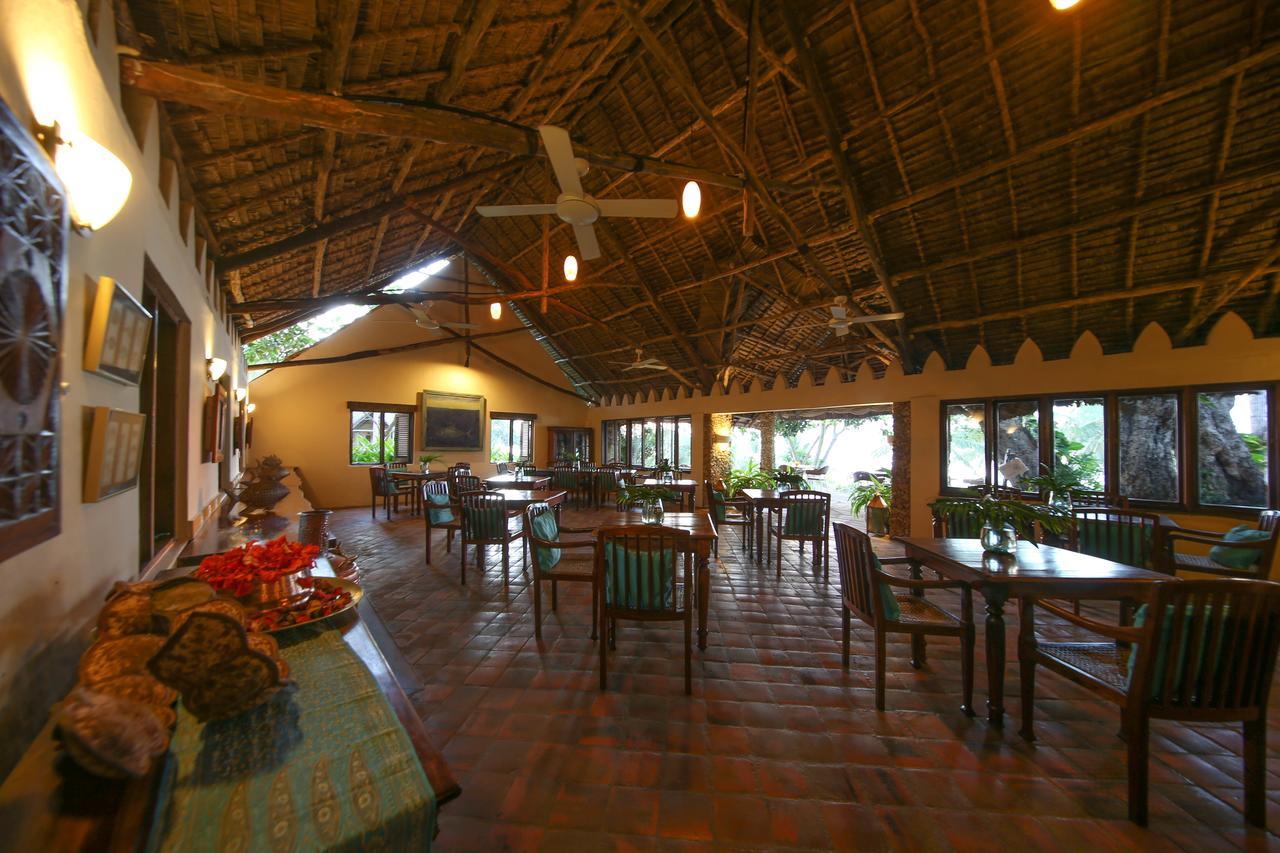 Kinasi Lodge Utende Ngoại thất bức ảnh