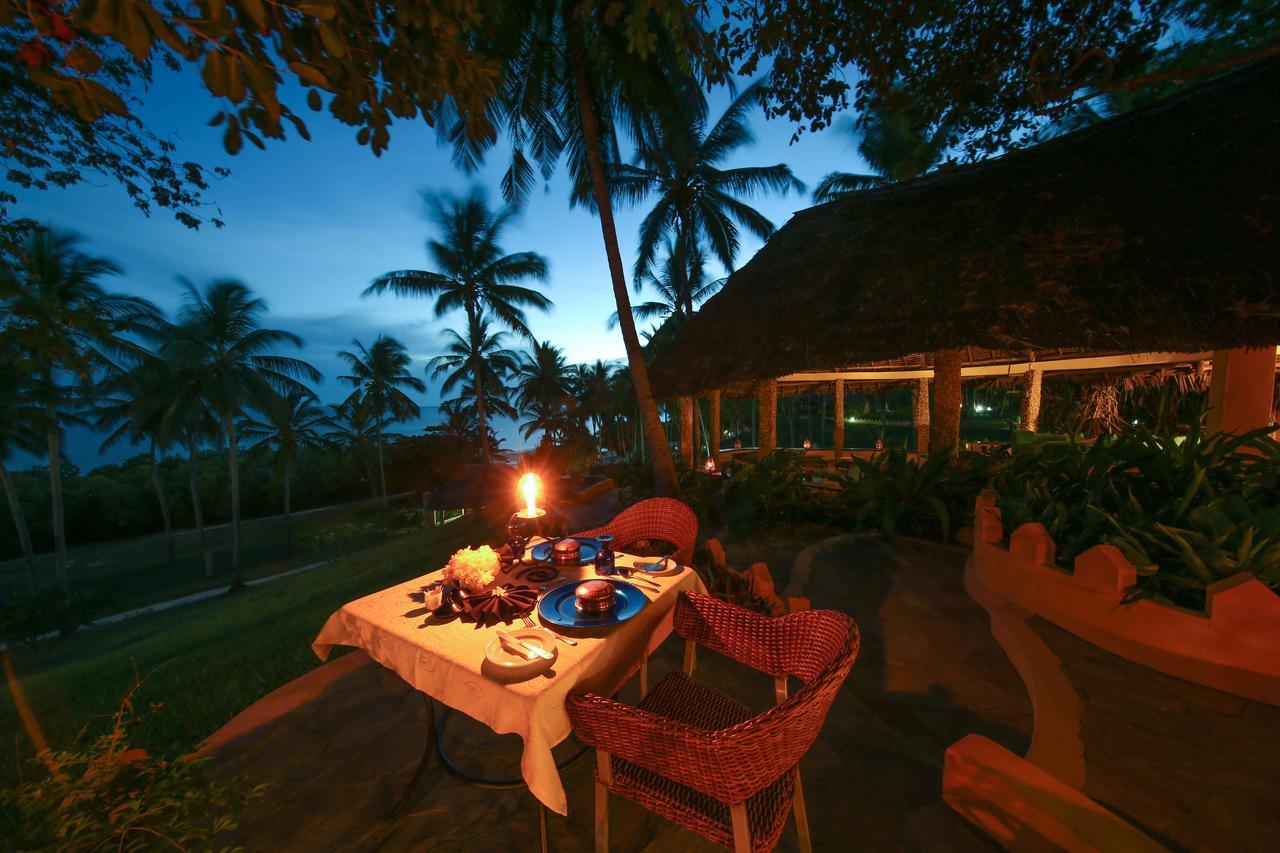 Kinasi Lodge Utende Ngoại thất bức ảnh