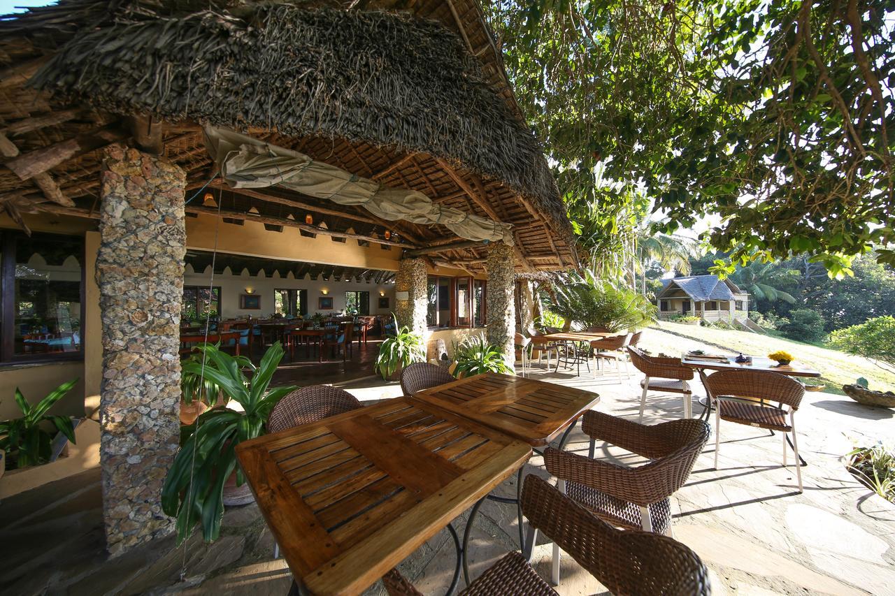 Kinasi Lodge Utende Ngoại thất bức ảnh