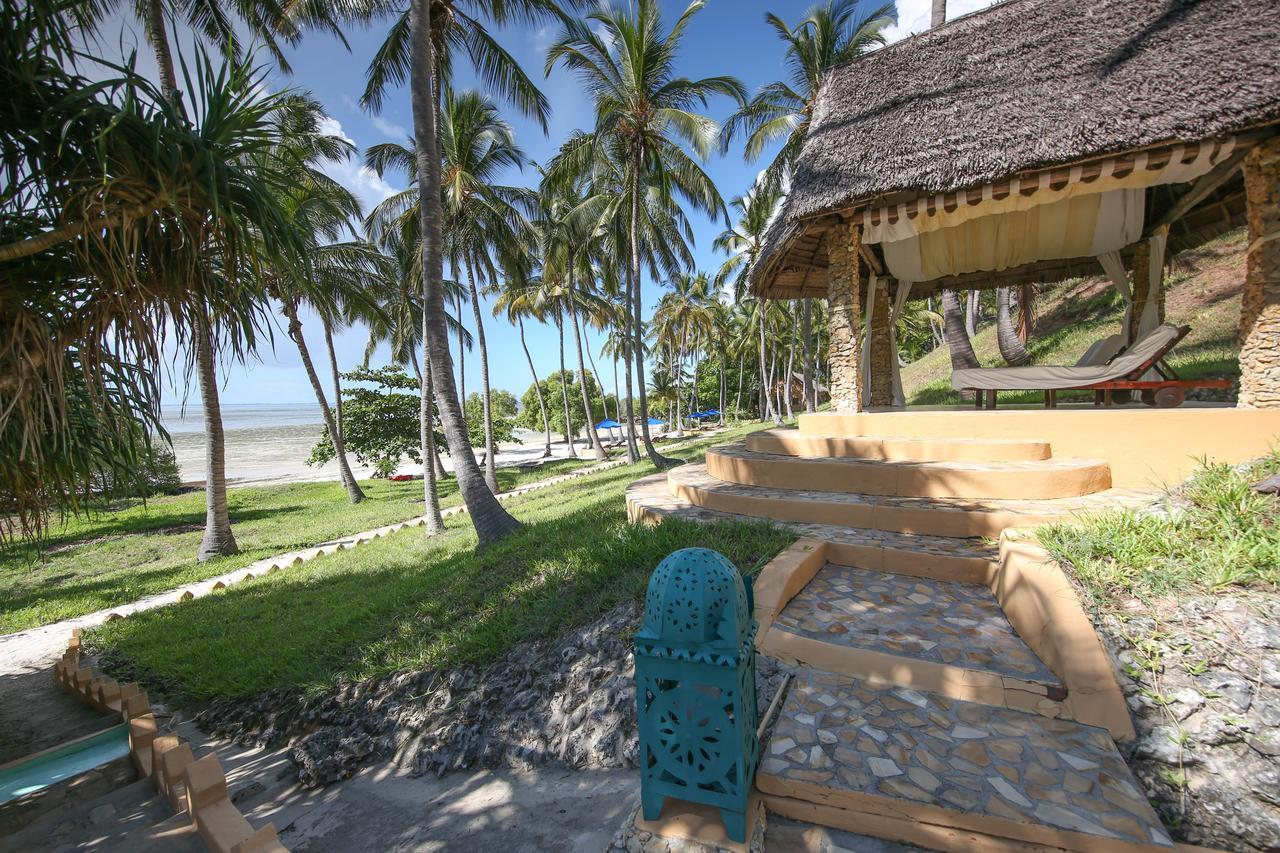 Kinasi Lodge Utende Ngoại thất bức ảnh