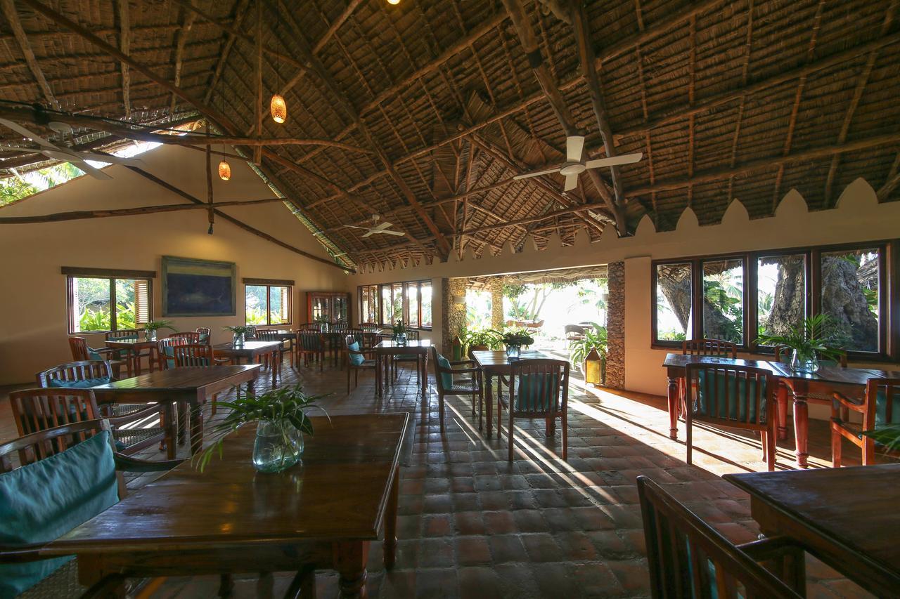 Kinasi Lodge Utende Ngoại thất bức ảnh
