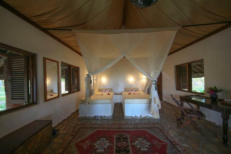 Kinasi Lodge Utende Ngoại thất bức ảnh